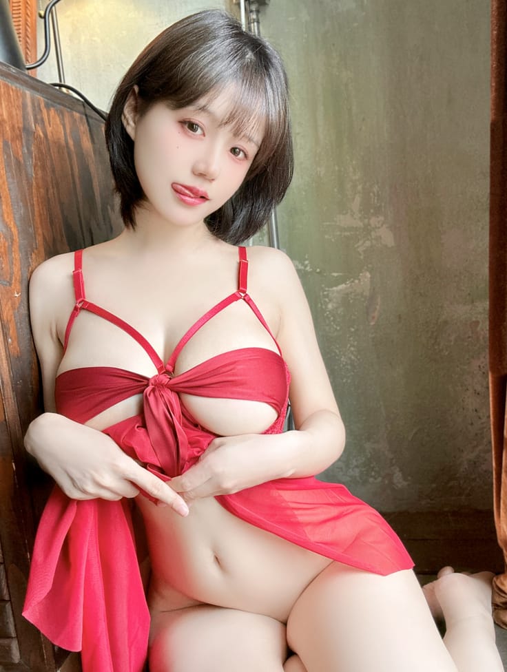 小仓千代w – NO.070 2023年12月fantia会员合集(全9期） [118P1V-292M]<badge>VIP</badge>-蜜桃啵啵