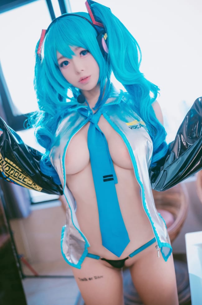 图片[1]-Maruemon (마루에몽) – Plug Me In Miku[137P-1.48G]-蜜桃啵啵