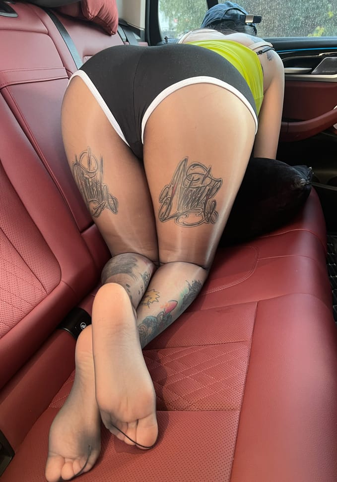 图片[1]-【微-密】卡通百科老王-运动裤里丝怼镜 [16P-75M]-蜜桃啵啵