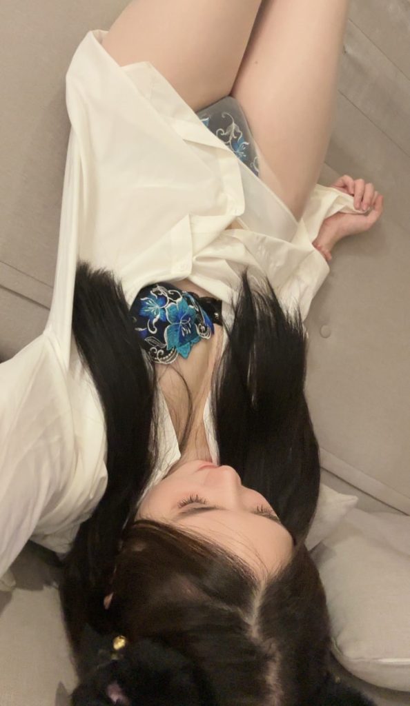 图片[1]-【微-密】玫桃泡芙-纯欲妹纸[73P26V-183MB]-蜜桃啵啵