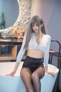 冬马路纱- 浴缸湿身黑丝[23P-410MB]-蜜桃啵啵