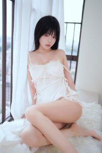 桜桃喵 – NO.203 奶油盛宴 [29P3V-2.63GB]VIP-蜜桃啵啵