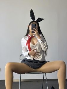 【微-密】美邵女Baby-兔女郎学姐性感肉丝[40P1V-484MB]-蜜桃啵啵