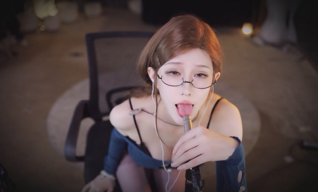 【ASMR】虎牙-张爱玲-饥渴邻居少妇勾引剧情[1V-447MB]-蜜桃啵啵