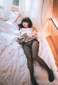 面饼仙儿 NO.146 黑丝露营JK[40P-485MB]VIP-蜜桃啵啵