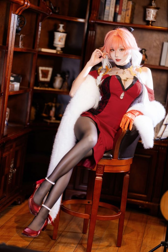 瓜希酱 NO.103 长离必胜客 (鸣潮)[18P-74MB]-蜜桃啵啵